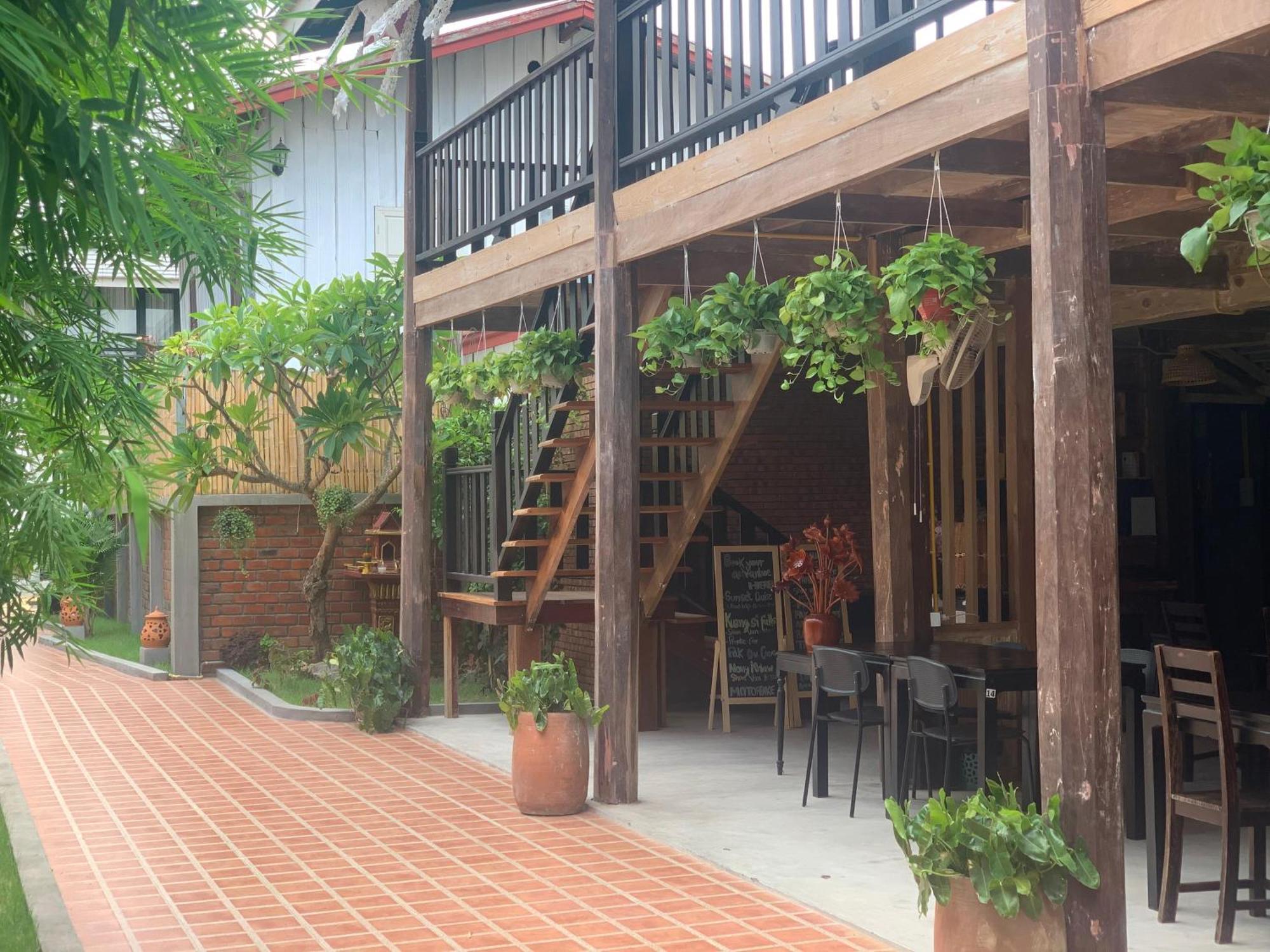 Luang Prabang Vang Luang Hotel Exterior photo